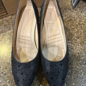 Size 8 glitter pumps Adrienne Vittadini